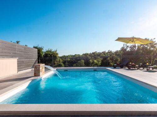 Πισίνα στο ή κοντά στο Villa Gloria for 6 people with private pool and children playground