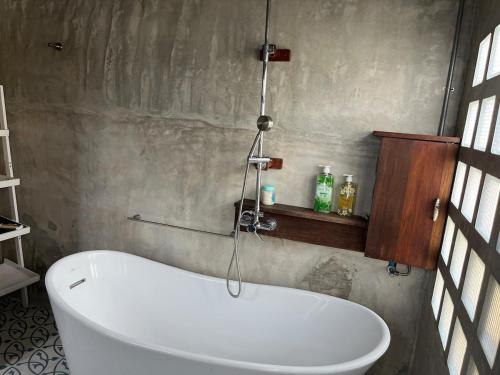 Bilik mandi di Wongtawan House