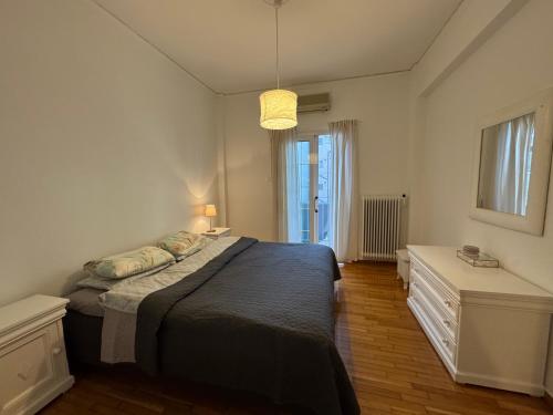 1 minute from metro station, 12 minutes from Akropolis