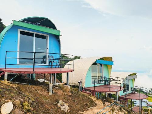 a house on top of a hill at Memory เมมโมรี่ ภูทับเบิก in Ban Maeo Thap Boek