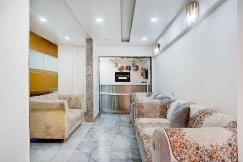 Gallery image of Collection O Ambegaon Road Katraj in Pune