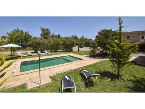 Poolside Garden Retreat in Búger