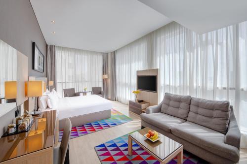 Katil atau katil-katil dalam bilik di TRYP by Wyndham Abu Dhabi City Center