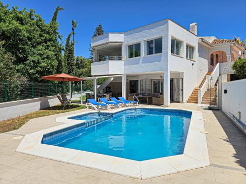 Private pool, Riviera del Sol