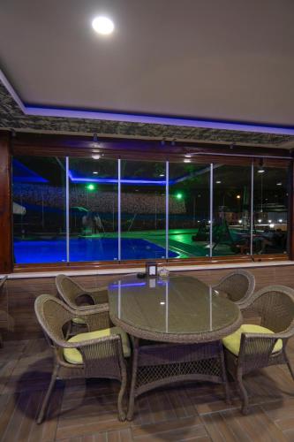Kolam renang di atau dekat dengan CANPOLAT Sapanca Hotel