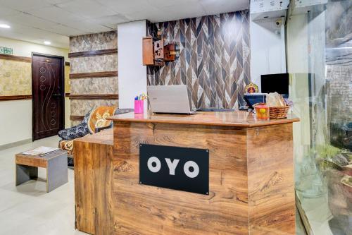 TV a/nebo společenská místnost v ubytování SPOT ON Nakshatra Lodge