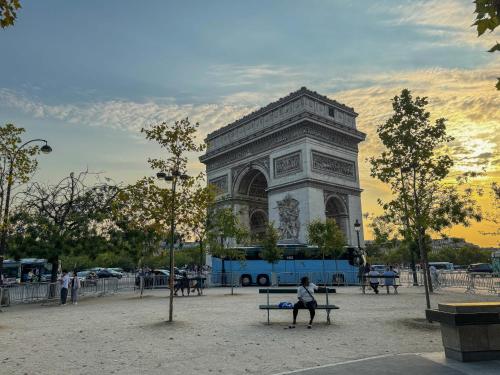 Celine 27 Le reflet du Rocher, Appart à deux pas de l'Arc