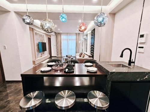 A1 Shinjuku JR St 8 mins 4 bedrooms and 1 living room 2bathrooms 2toilets Max 12P Direct to Shinjuku Ueno Ginza Shibuya Ikebukuro Yoyogi Shinagawa 新宿区 高田马场车站8分钟 4室1厅2浴室2卫生间 最大12人