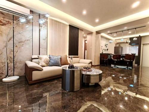 A1 Shinjuku JR St 8 mins 4 bedrooms and 1 living room 2bathrooms 2toilets Max 12P Direct to Shinjuku Ueno Ginza Shibuya Ikebukuro Yoyogi Shinagawa 新宿区 高田马场车站8分钟 4室1厅2浴室2卫生间 最大12人