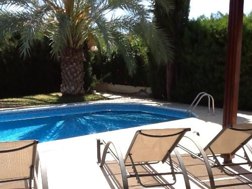 Piscina a Katikies 19 o a prop