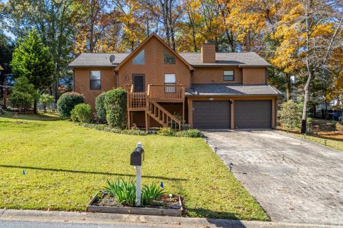a house with a parking meter in the yard at Basement 1BR! Pet Friendly with Weekly Deals in Acworth