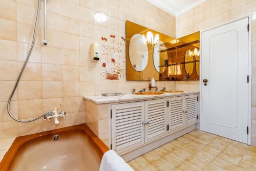 Koupelna v ubytování Don Sidónio Alojamentos