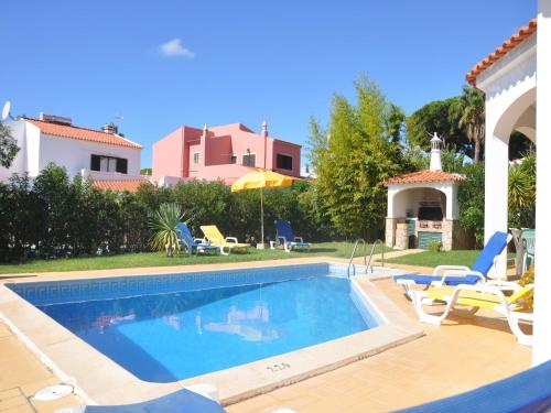 Villa in Vilamoura with Private Pool