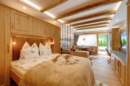 Seefeld ALPIN - Rustikales TIROLER CHALET Studio Apartment photo 2