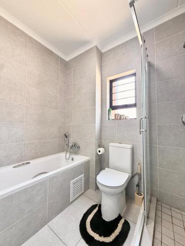 Un baño de Dream Orchards The Aura 344