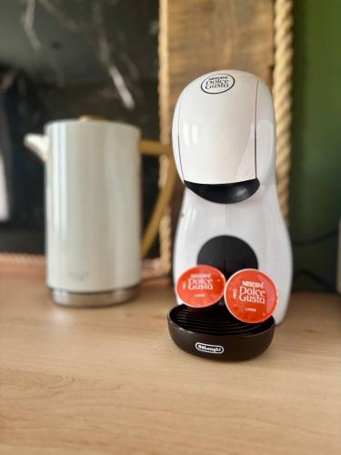 Tetera y cafetera en Stay comfy in Liepaja