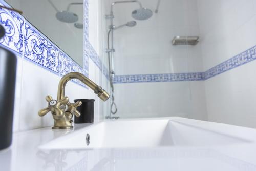 Bilik mandi di Casa los Laureles