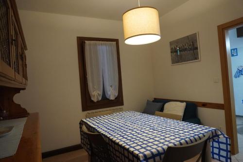 Ένα ή περισσότερα κρεβάτια σε δωμάτιο στο Oliva's House con giardino