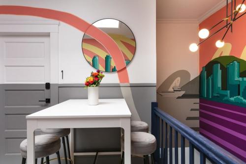 Gallery image of La Ventana 2 Bed Suites in San Diego