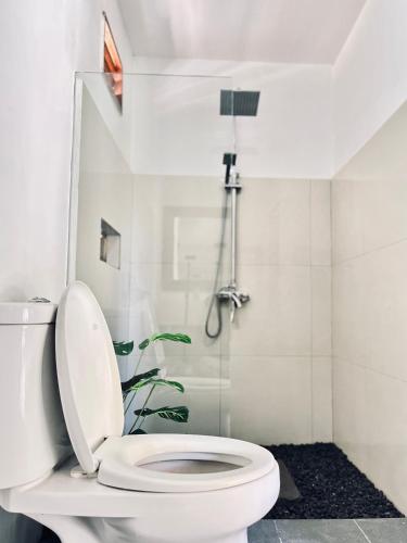 Un baño de Hillside bali