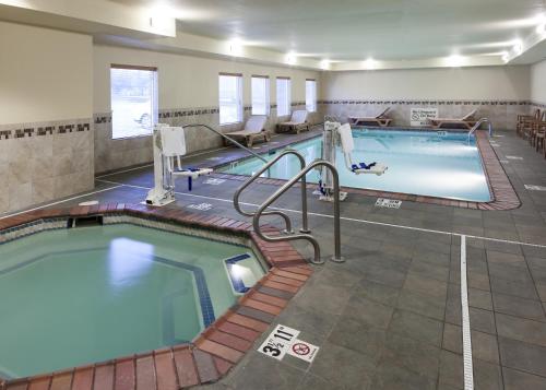 Hampton Inn & Suites Davenport photo 19