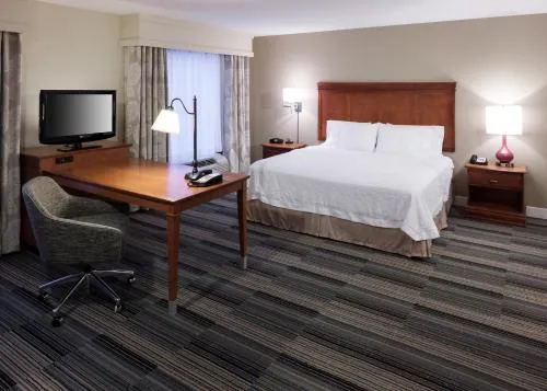 Hampton Inn & Suites Davenport photo 9