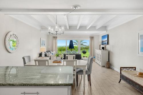 TV/Unterhaltungsangebot in der Unterkunft 1045 Wave Crest Avenue