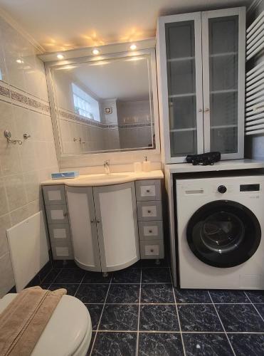 Heraklion City and Sea View 2BR Apartment- 5min to Center