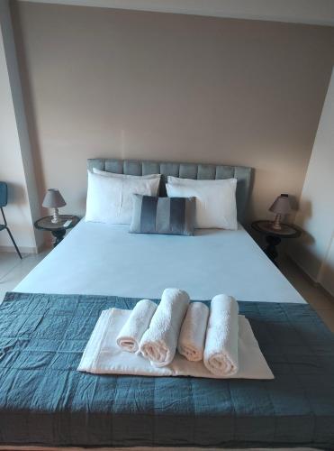 Heraklion City and Sea View 2BR Apartment- 5min to Center