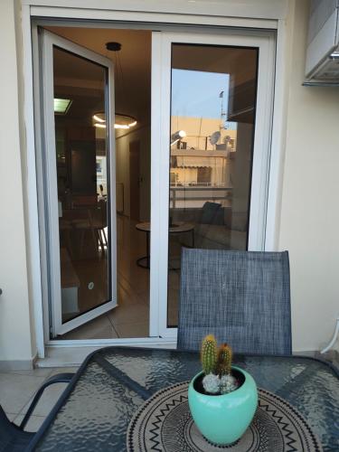 Heraklion City and Sea View 2BR Apartment- 5min to Center