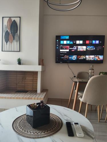 Heraklion City and Sea View 2BR Apartment- 5min to Center
