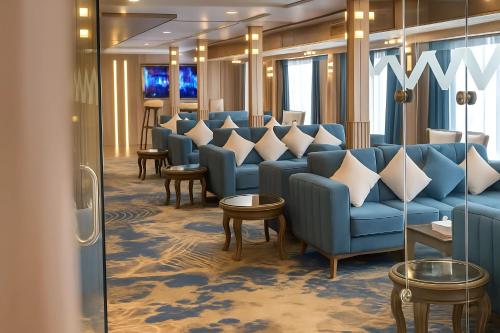 Χώρος καθιστικού στο Rene Floating Hotel