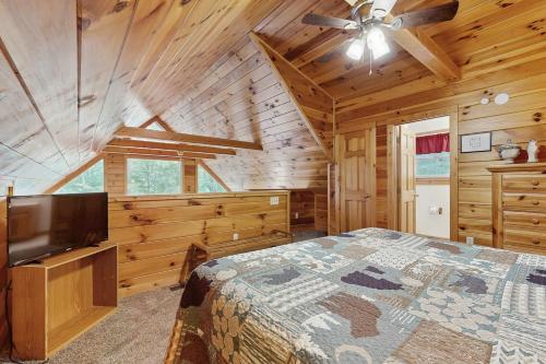 Ένα ή περισσότερα κρεβάτια σε δωμάτιο στο Hickory Hill