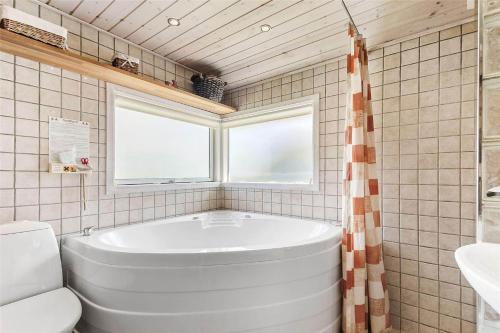 Ένα μπάνιο στο C11129-Hemmet-Bork-Hytteby-233