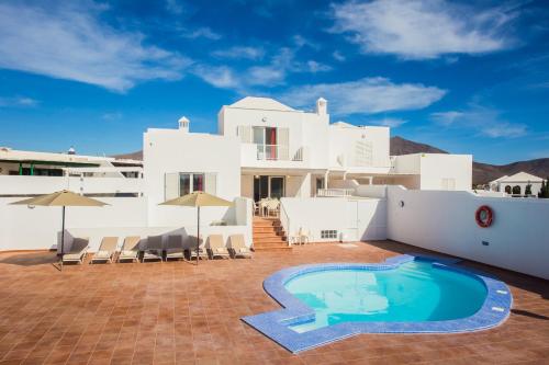Villa Matilde 4 bedrooms, aircon and private pool