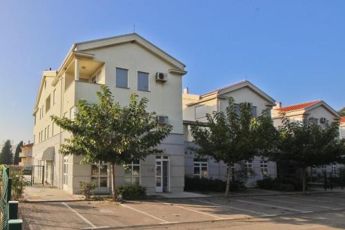 Apartments by the sea Punat, Krk - 24850