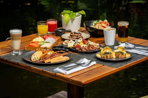 Đồ ăn tại/gần resort