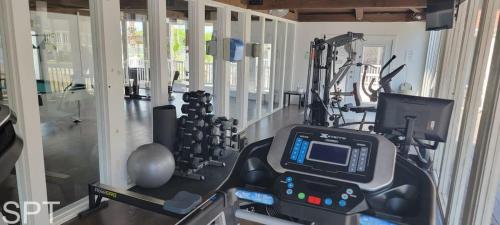 Pusat kecergasan dan/atau kemudahan kecergasan di Gulfpoint 1302 condo