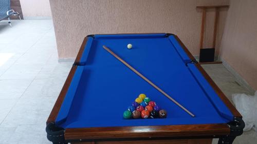 Biliár nebo kulečník v ubytování Condomínio Mar Verde Caraguatatuba , 500 metros da Praia