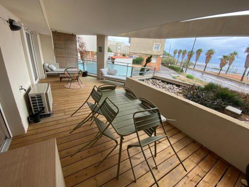 FLCbm- Premium-Beach-2 Rooms-Clim-Terace-Lift-Box