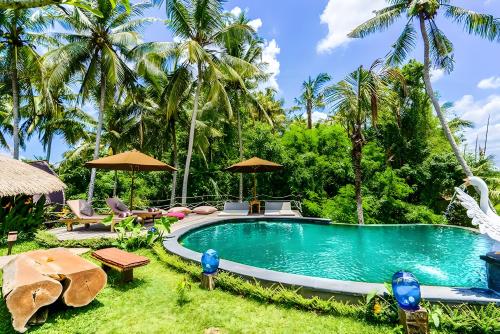 Bazén v ubytování Swarma Villas Eco Jungle Retreat nebo v jeho okolí