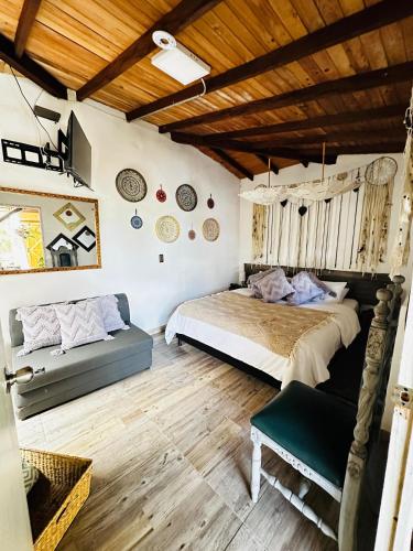 Cama o camas de una habitación en Ecohotel campestre Rionegro-A 20 minutos del aeropuerto