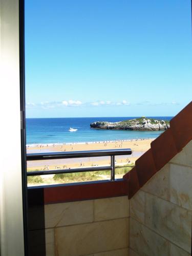 Fotografie z fotogalerie ubytování Hotel Marítimo Ris con garaje v destinaci Noja