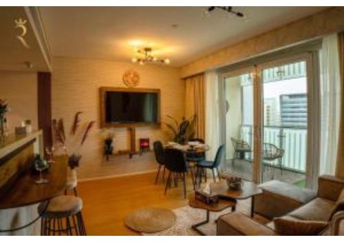 1BR Muneera Island Haven - Al Maha Serene Escape