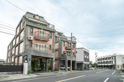 蘇澳鎮にある窩心の家民宿の通り沿いにある建物