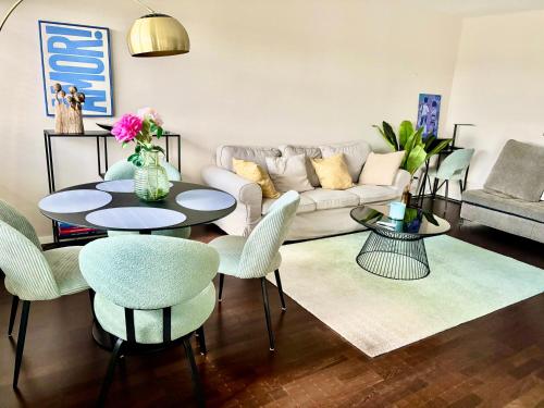 Χώρος καθιστικού στο RAUM2GO - NO2 zentrales 2-Zimmer apartment DESIGN & BLICK