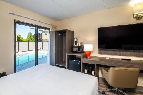 Μια τηλεόραση ή/και κέντρο ψυχαγωγίας στο Quality Inn