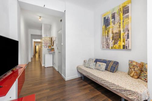 Open-concept apartment near Central Market