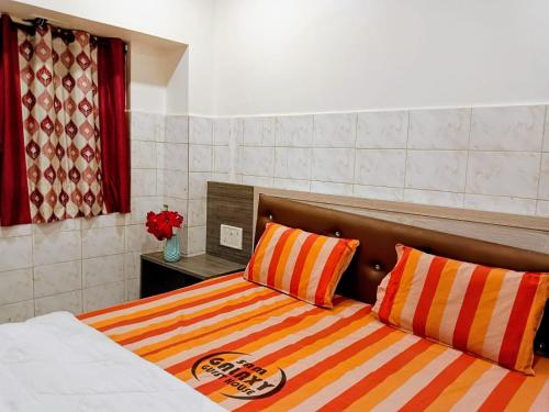 Gallery image of sam galaxy guest house in Chennai
