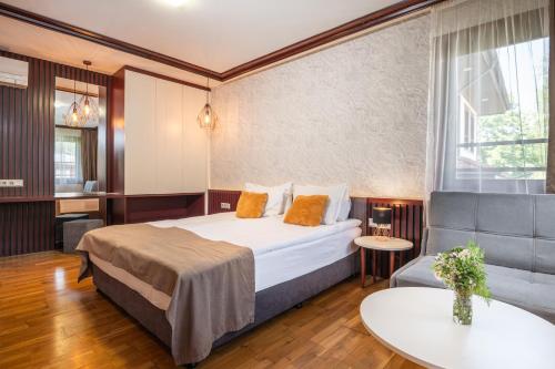 Katil atau katil-katil dalam bilik di SPA Hotel Ismena